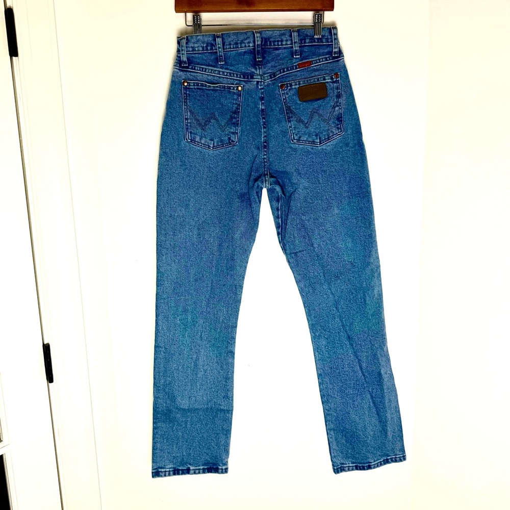 Wrangler Women’s Cowboy Cut Natural Rise Light blue Wash Sz7 X 32